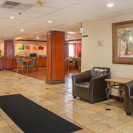 Quality Inn & Suites Detroit Metro Airport Romulus Eksteriør bilde