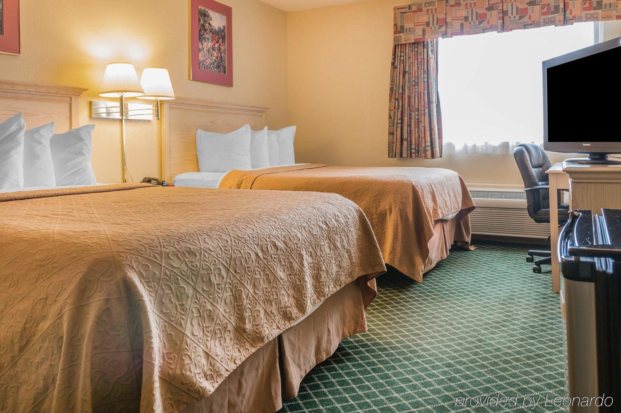 Quality Inn & Suites Detroit Metro Airport Romulus Eksteriør bilde