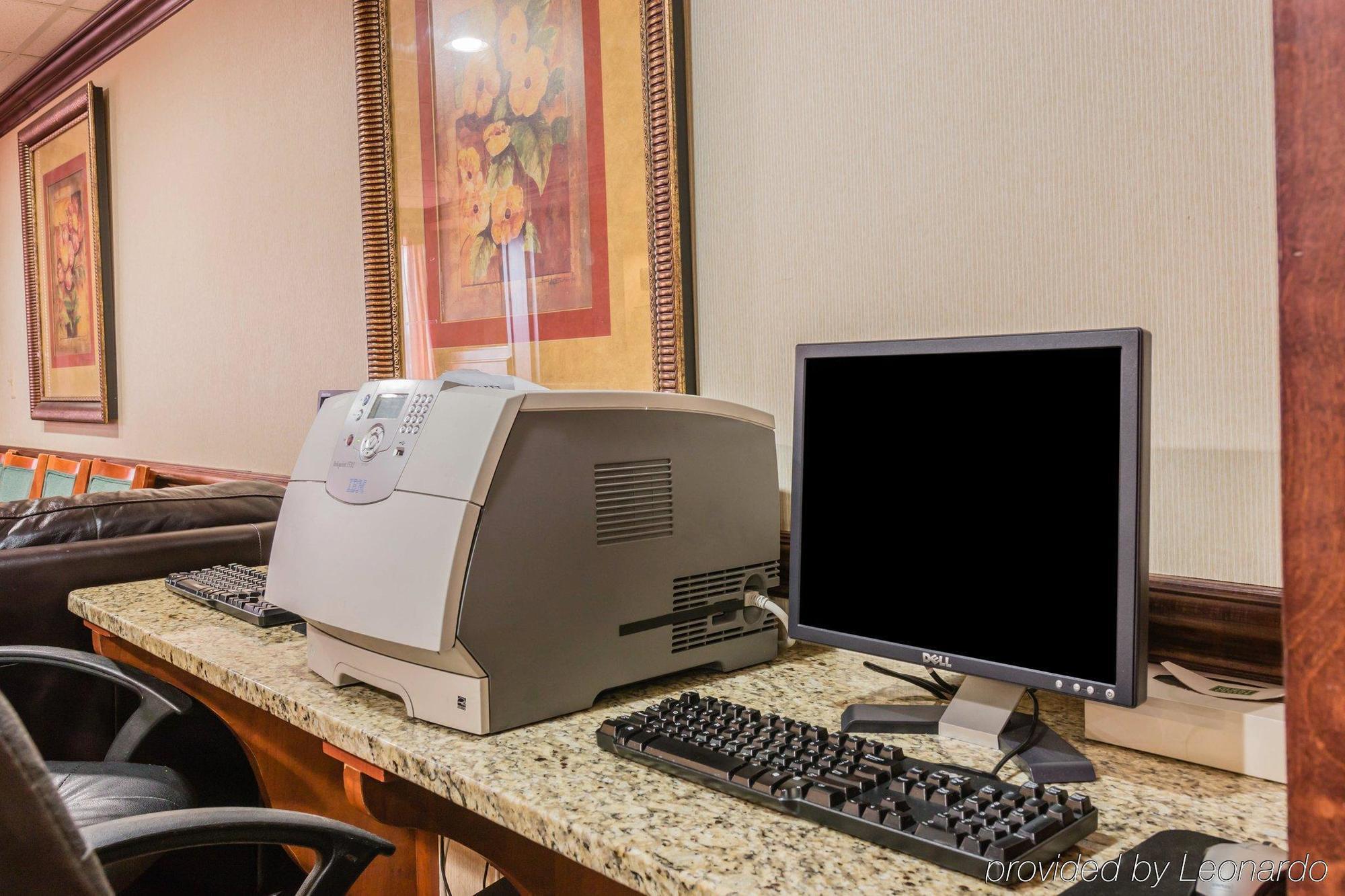 Quality Inn & Suites Detroit Metro Airport Romulus Eksteriør bilde